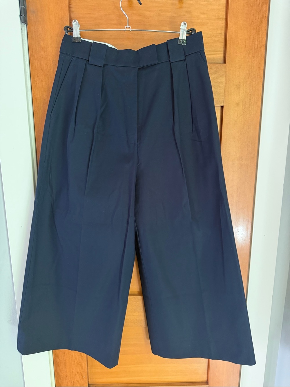 NWT Banana Republic High Rise Pleated Wide Leg Culotte Crop Pants Navy Size 8